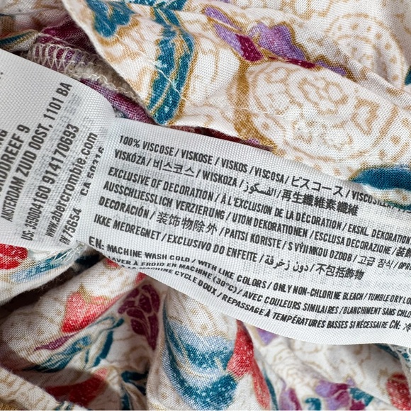 Hollister Long Sleeve Floral Romper Women’s Size XS - Picture 13 of 13